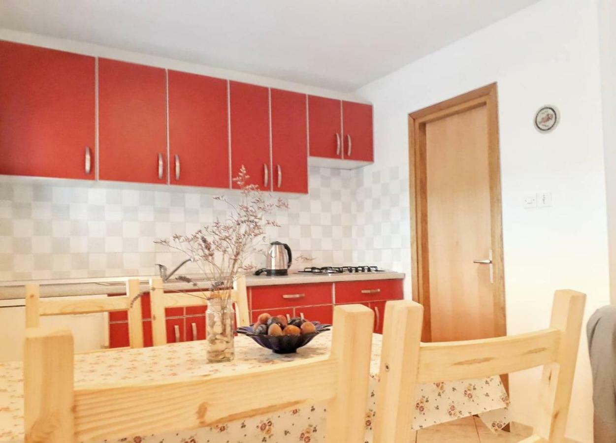 Apartmani Mia Лижнян Экстерьер фото